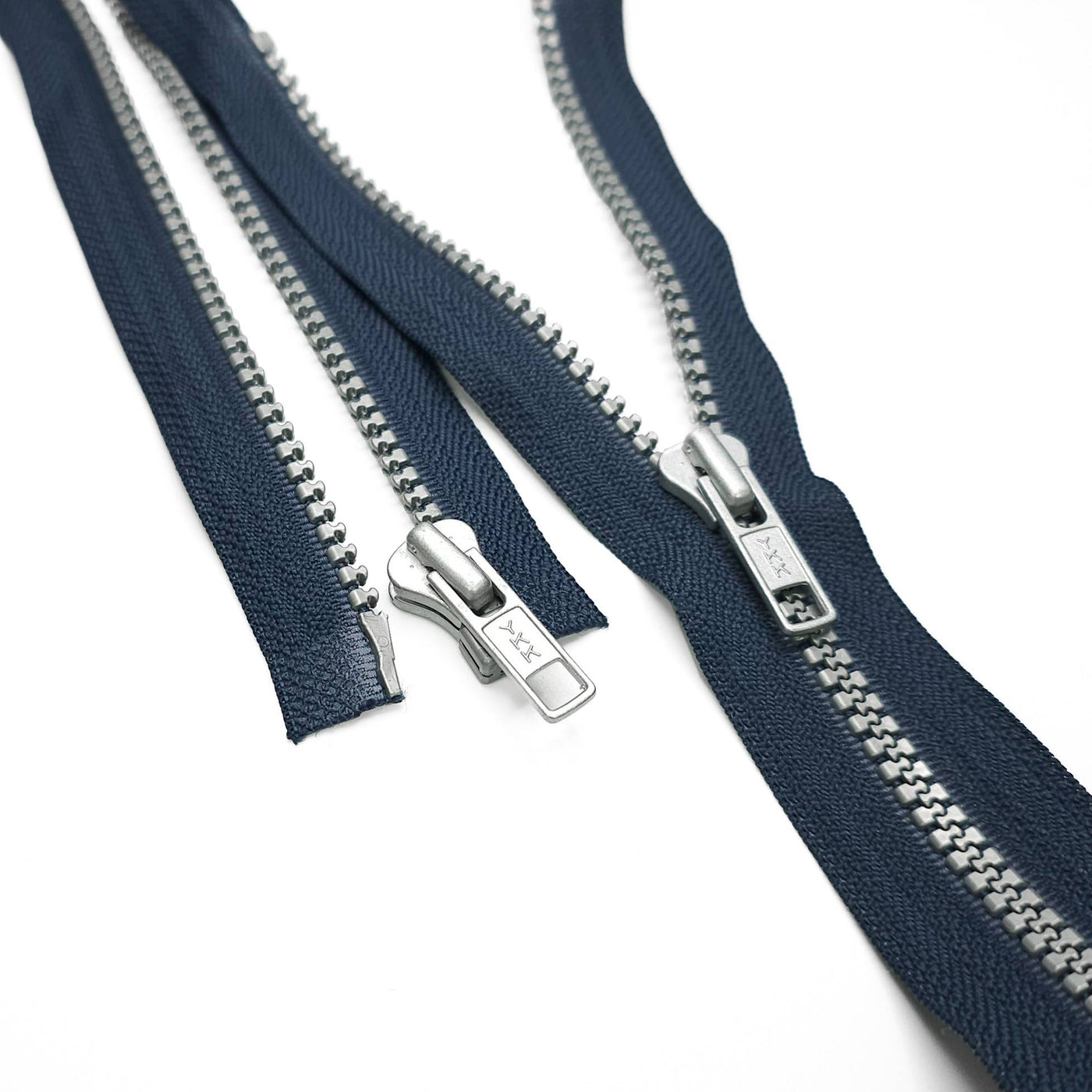 YKK | Open-End Zipper | Molded Plastic | Navy | #5 | 22 1/4'' - 56.5 cm