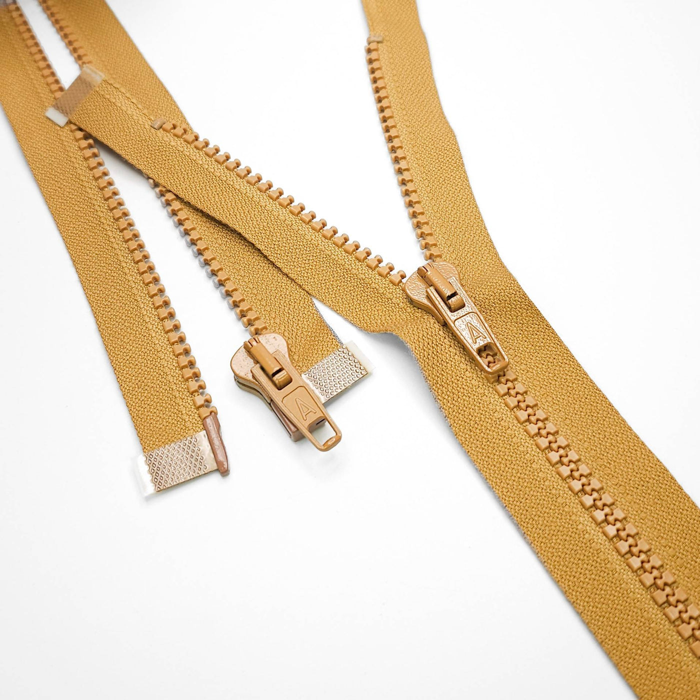 Open-End Zipper | Molded Plastic | Mustard | #5 | 21'' - 53 cm