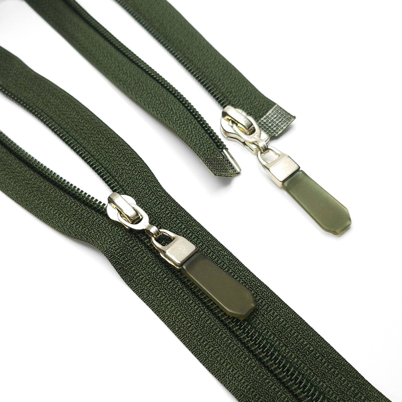 Open-End Zipper | Nylon Coil | #5 | Forest Green | 22 3/4'' - 58 cm