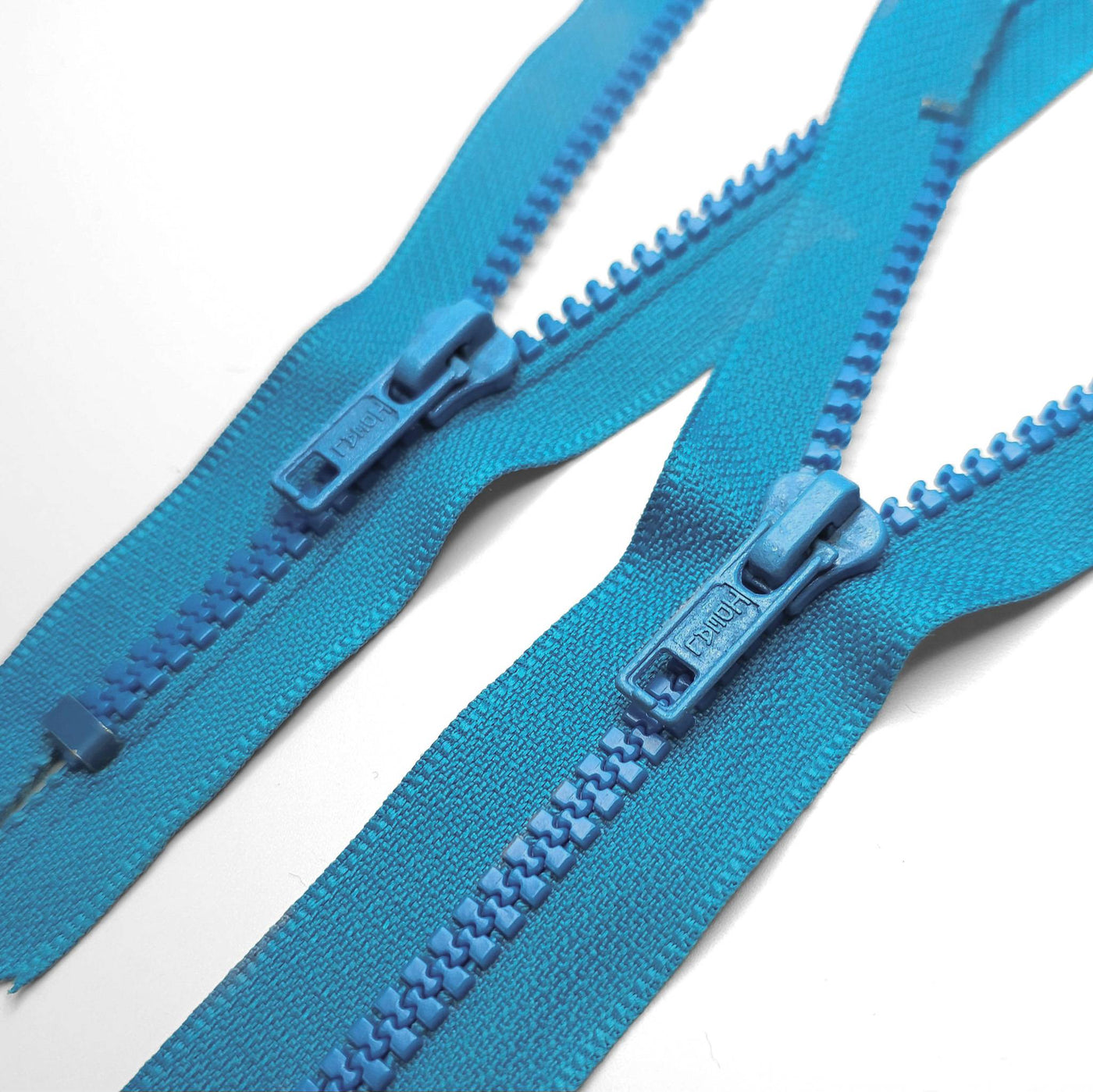 Closed End Zipper | Molded Plastic | Blue | #5 | 6 3/4'' - 17 cm