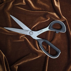 KAI 7250SE Tailor Shears - Serrated Edge | 10″ (25.4cm)