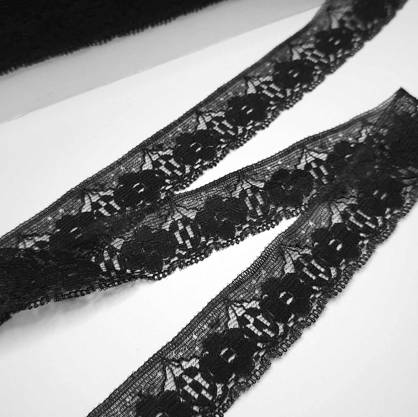 Decorative Lace Trim Ribbon | Black | 28 mm