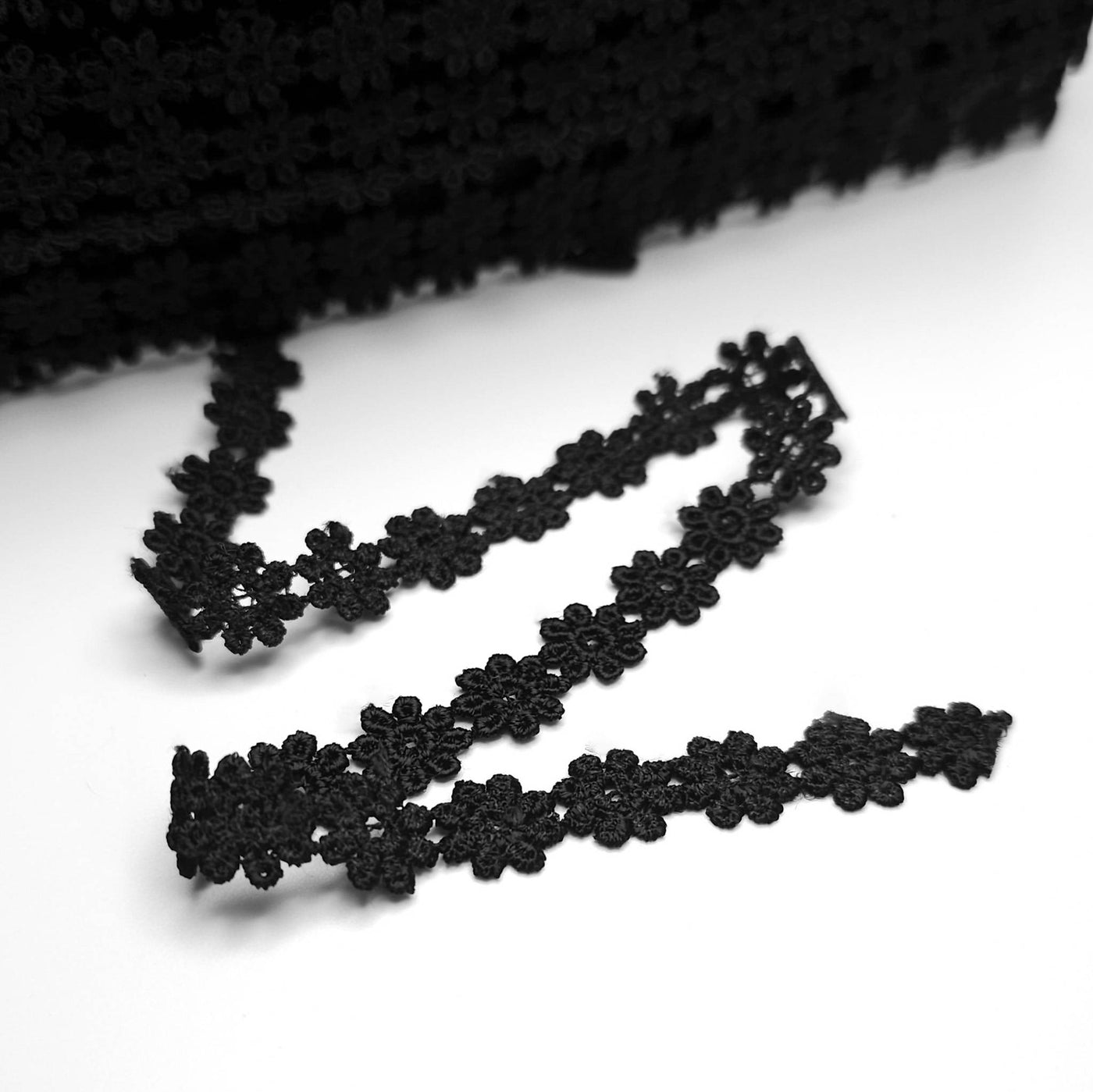 Decorative Trim Ribbon | Flowers | Black | 11 mm