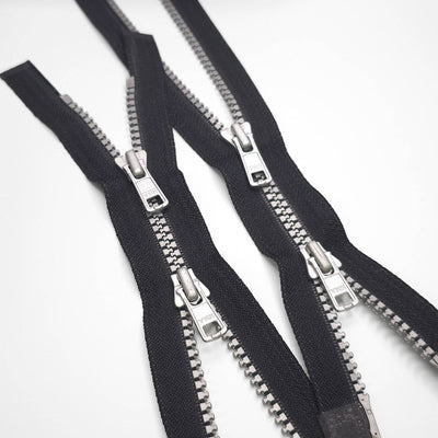 YKK | Open-End Zipper | Molded Plastic | 2 Ways | Black | #5 | 16 3/4'' -  42.5 cm