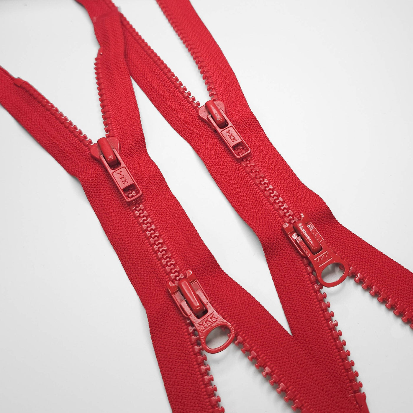 YKK | Open-End Zipper | Molded Plastic | 2 Ways | Red | #5 | 17 3/4'' -  45 cm 