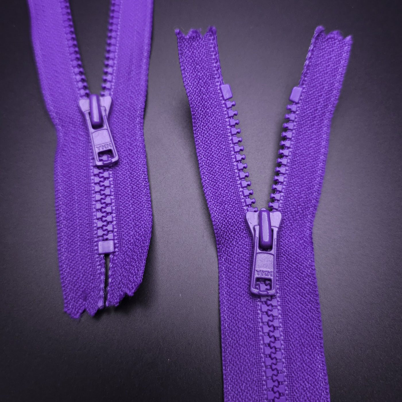 Closed End Zippers | Molded Plastic | 9" - 23 cm