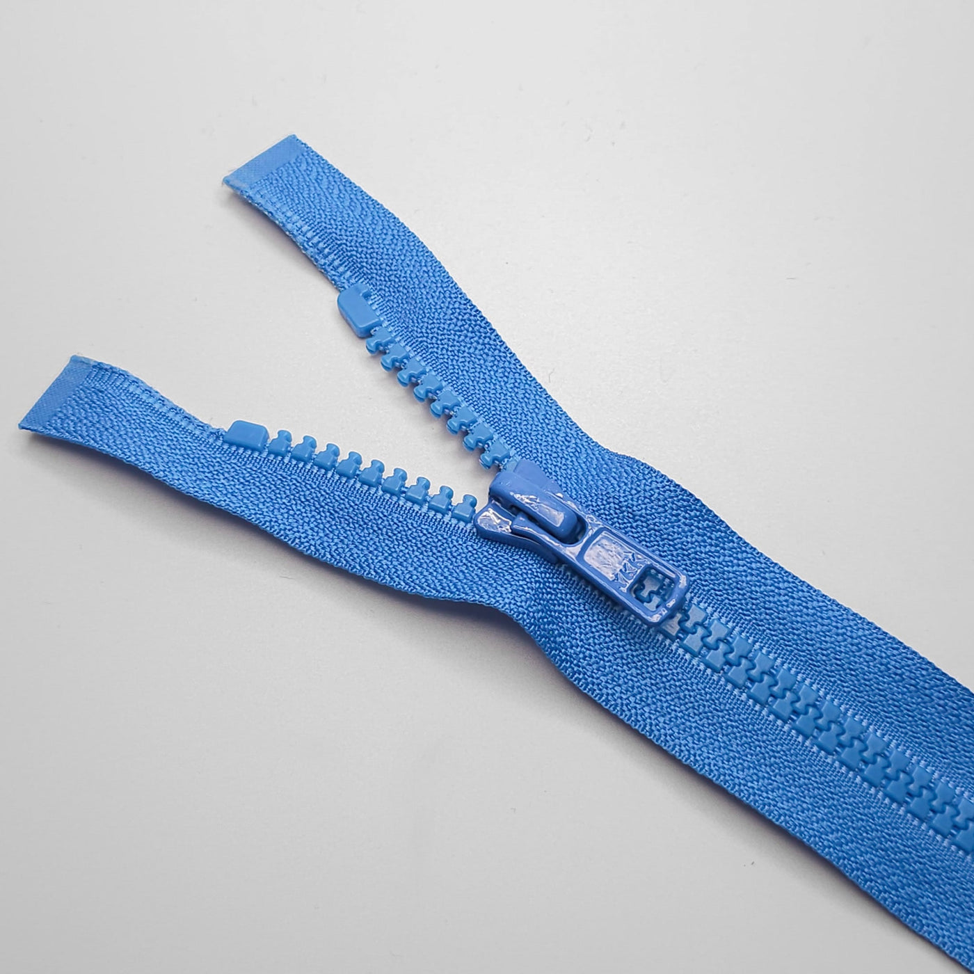 YKK Open-End Zipper | Molded Plastic | #5 | 30'' - 76 cm