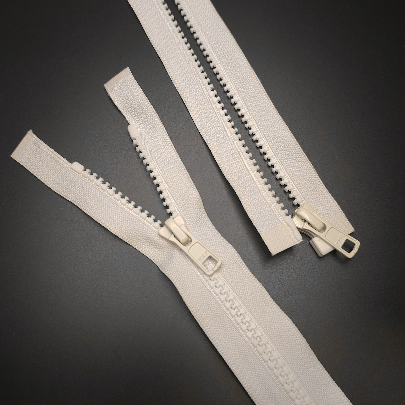 YKK Open End Zipper | Molded Plastic | #5 | 28'' - 71 cm | white