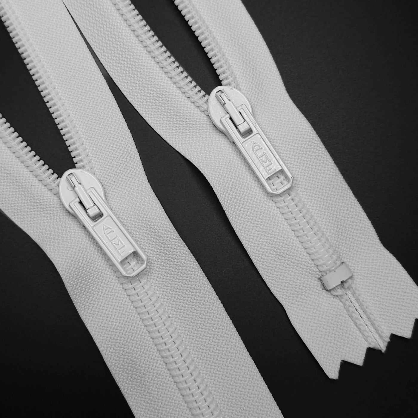 Closed End Zipper | Nylon Coil | #5 | White | 12 '' - 30.5 cm