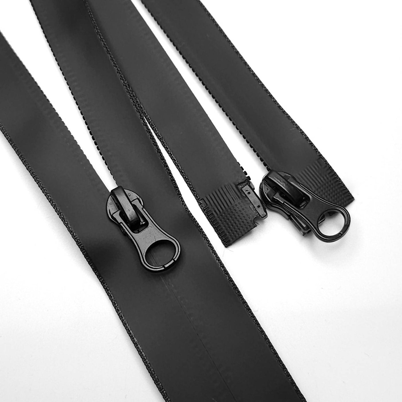 Open End Waterproof Zipper | Black | #5 | 31.5'' -  80 cm