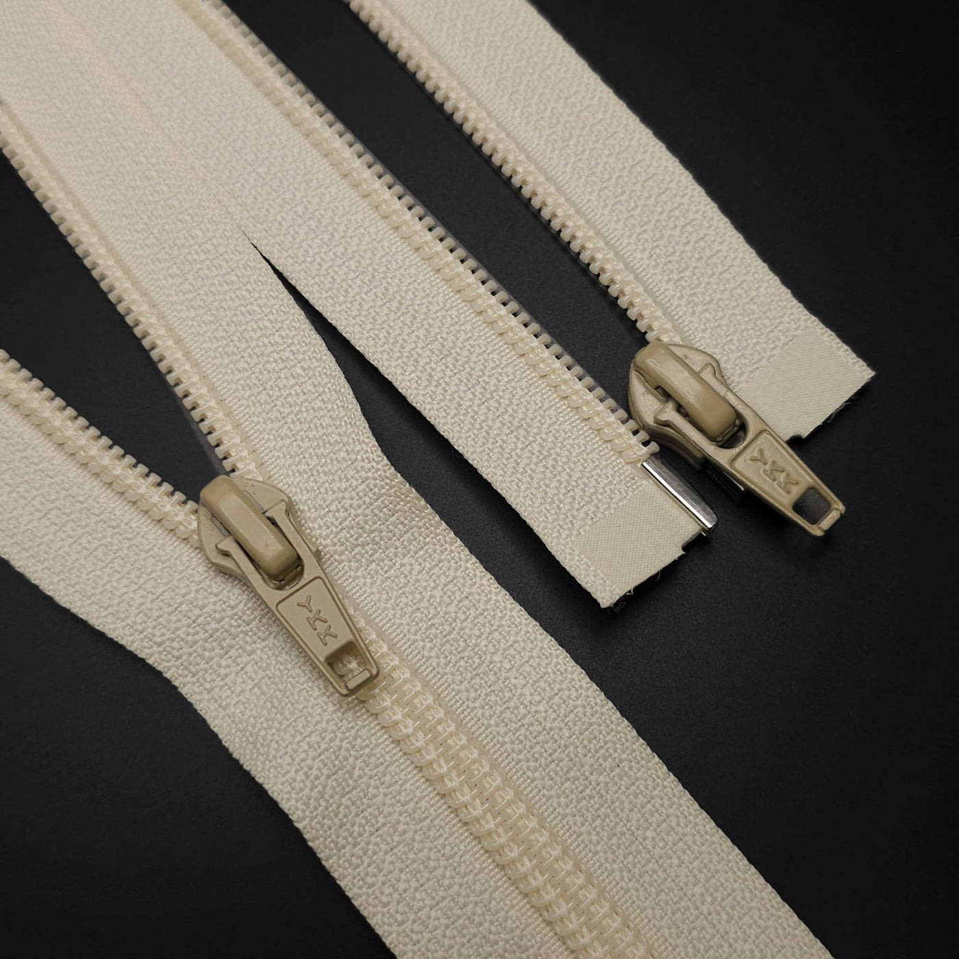 YKK | Open-End Zipper | Nylon Coil | Cream | #5 | 15 3/4'' - 40 cm
