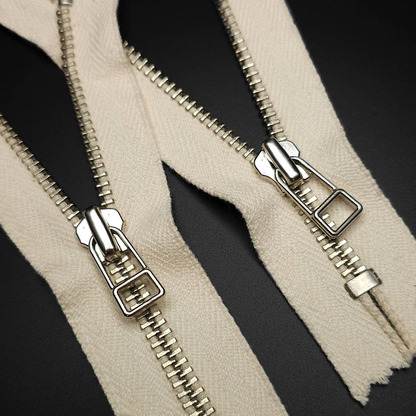 YKK | Closed End Zipper | Metal | #5 | Cream |  4 3/4 '' - 12 cm