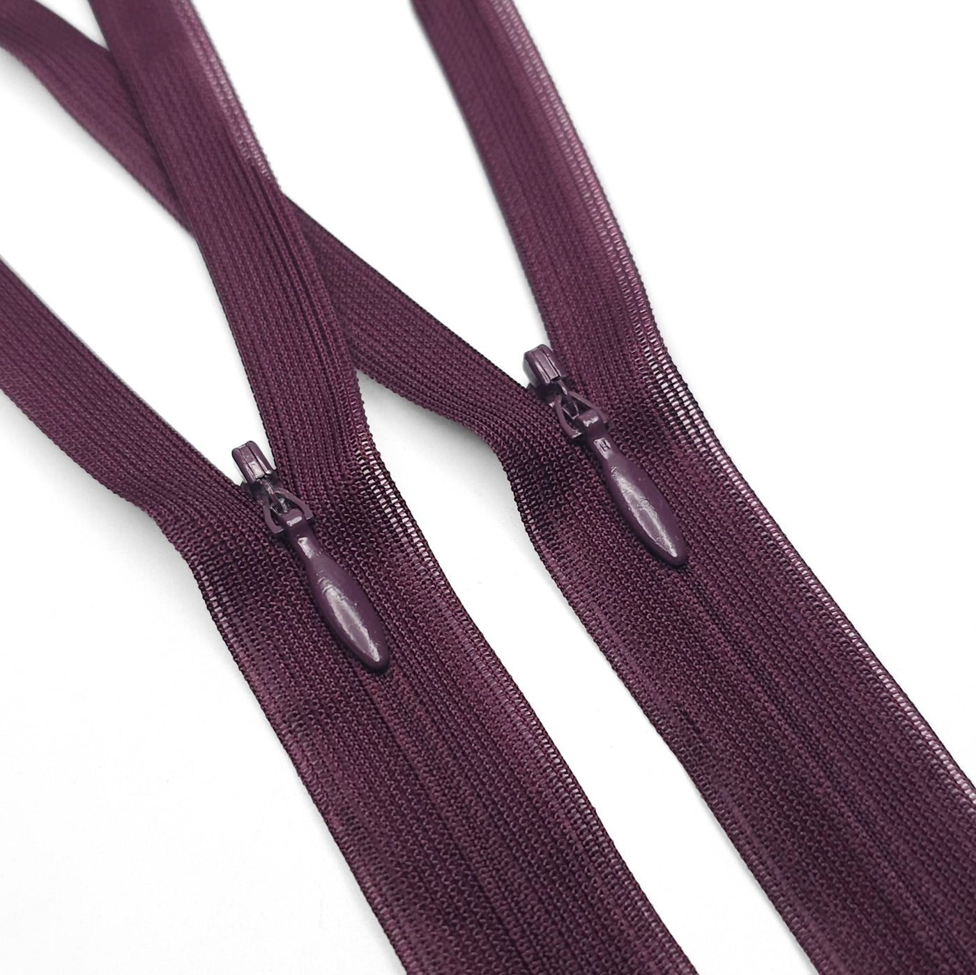 YKK | Closed End Invisible Zipper  | #3 | 13 1/2'' - 34 cm