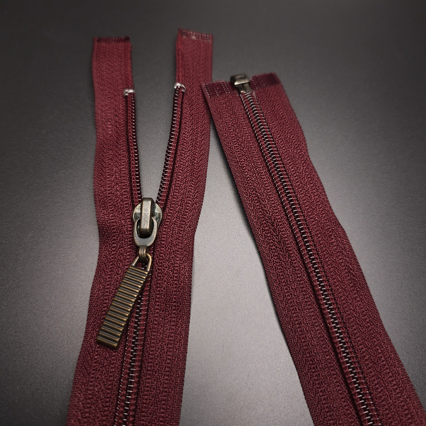 Open End Zipper | Nylon Coil | Burgundy | #5 | 22'' - 56 cm