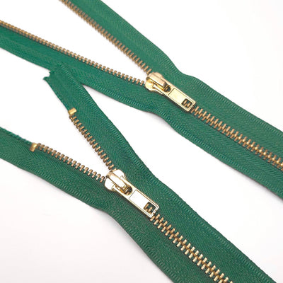 YKK | Closed End Zipper | Metal | #5 | 25'' - 64 cm | Green