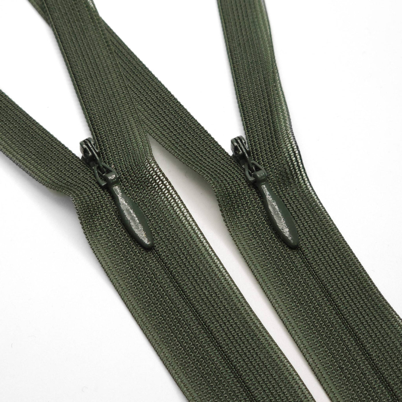 YKK | Closed End Invisible Zipper | #2 | 22 1/2'' - 57 cm - Forest Green