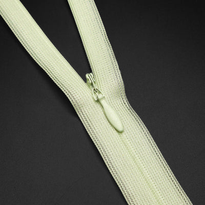 YKK | Closed End Invisible Zipper | #2 | 22 1/2'' - 57 cm - Lime Green