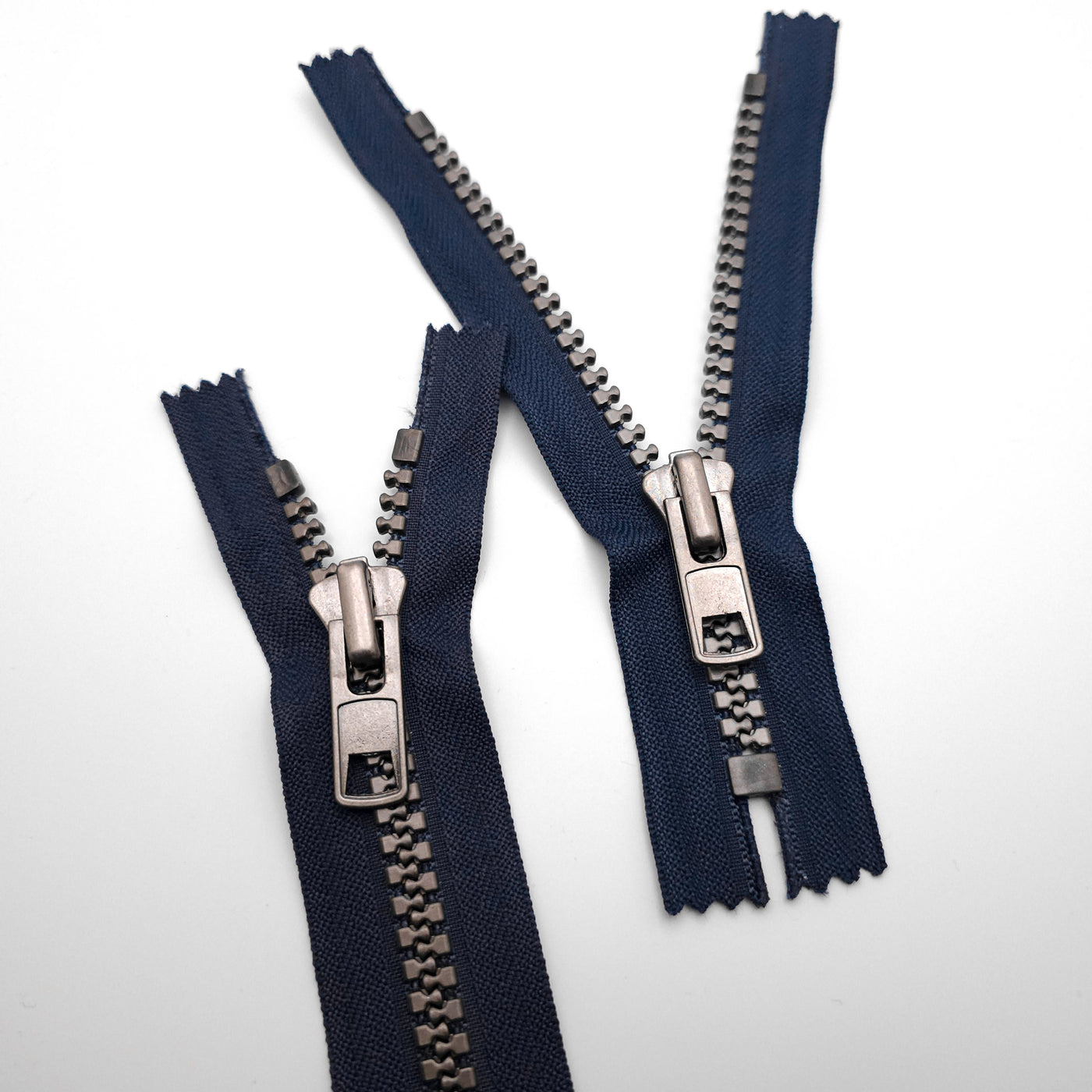 Closed End Molded Plastic Zipper | 6 5/8" / 17 cm | Dark Blue